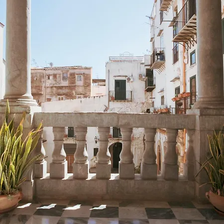 Palazzo Corvino Отель типа 