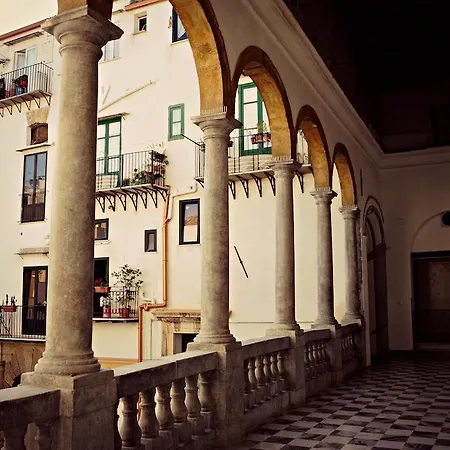 Bed & Breakfast Palazzo Corvino 4*